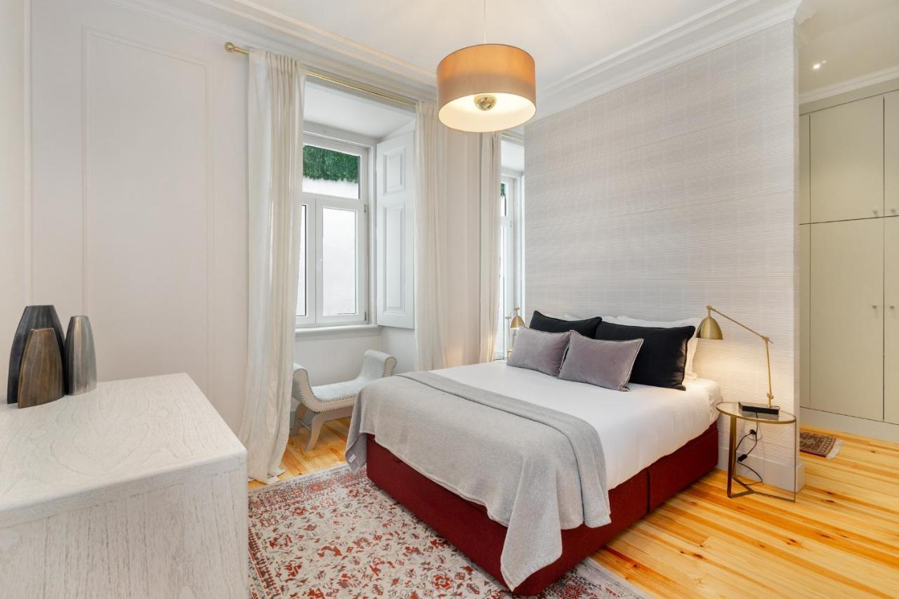Whome Luxury Stay In Prime Location W/ Ac, Lift & Private Patio 리스본 외부 사진