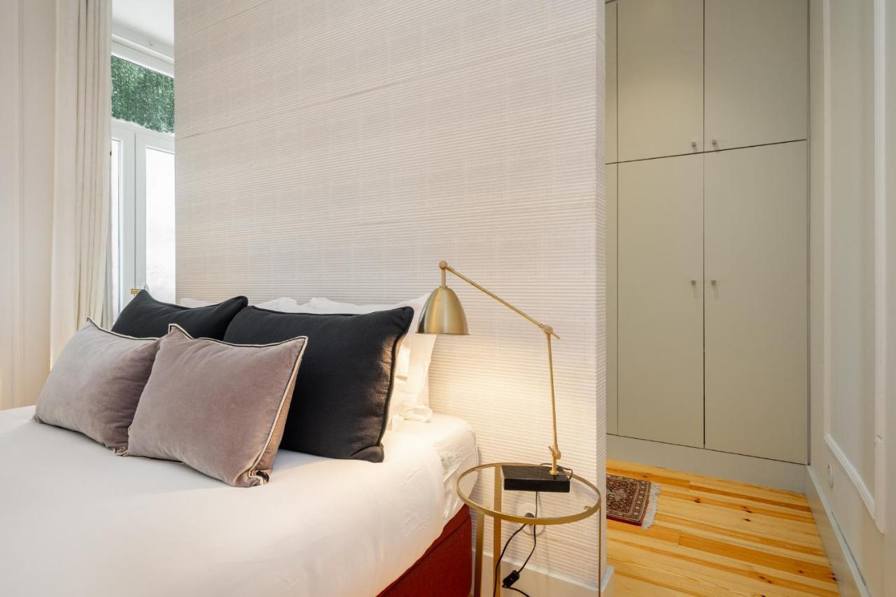 Whome Luxury Stay In Prime Location W/ Ac, Lift & Private Patio 리스본 외부 사진